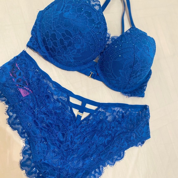 LA SENZA Blue Lace BRA and PANTY set - Picture 1 of 6